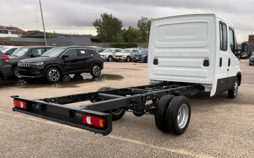 IVECO DAILY 35C14 2.3 L136CV 3750MM 7POSTI - immagine 4