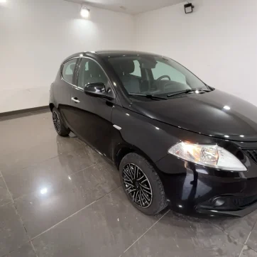 LANCIA YPSILON 1.0 HYBRID SILVER PLUS 70CV