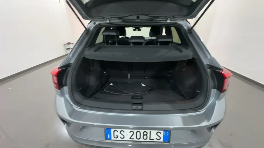 VOLKSWAGEN T-ROC 2.0 TDI R-LINE 150CV DSG - immagine 4