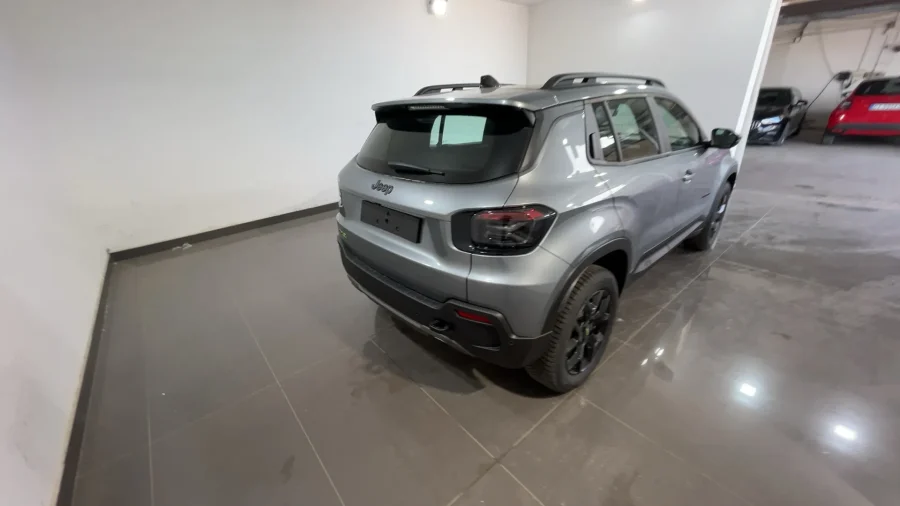 JEEP AVENGER 1.2 TURBO E-HYBRID MHEV UPLAND 4 - immagine 3