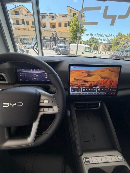 BYD ATTO 2 DM-i - immagine 5