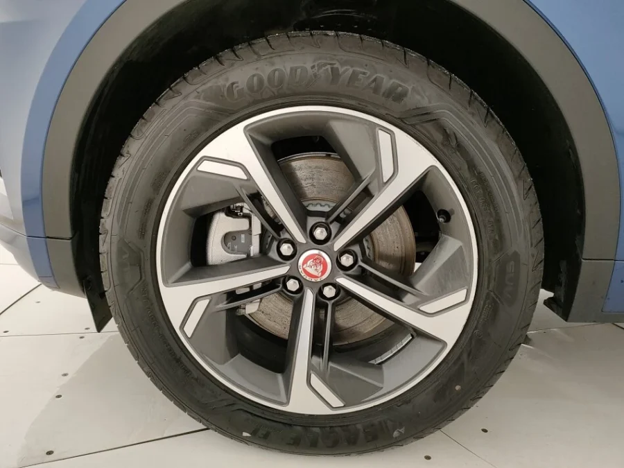 JAGUAR E-PACE 1.5 I3 PHEV R-DYNAMIC SE AWD 309CV AUTO - immagine 11