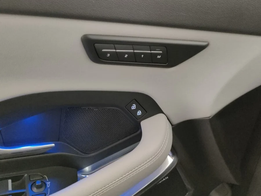 JAGUAR E-PACE 1.5 I3 PHEV R-DYNAMIC SE AWD 309CV AUTO - immagine 15