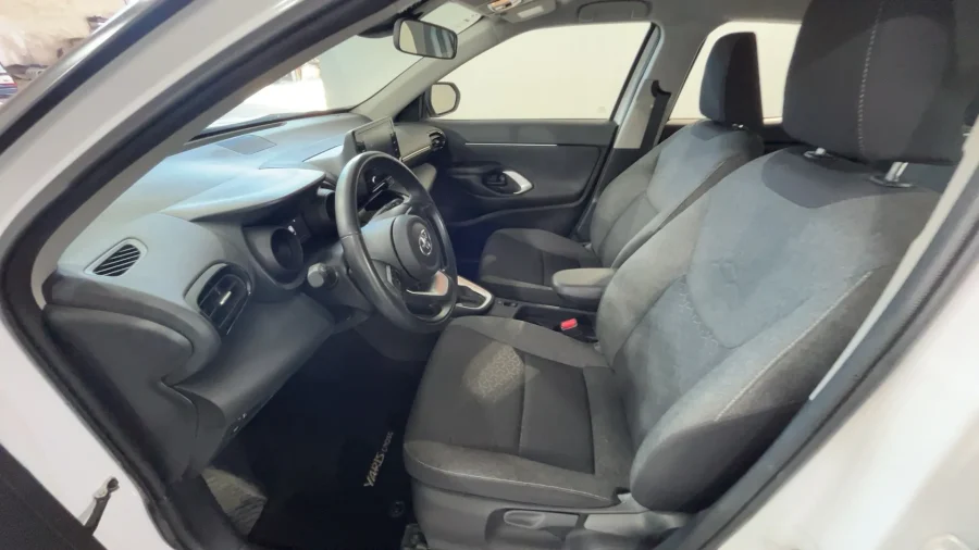 TOYOTA YARIS CROSS 1.5 ACTIVE FWD 115CV E-CVT - immagine 6