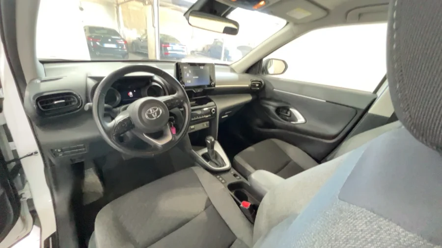 TOYOTA YARIS CROSS 1.5 ACTIVE FWD 115CV E-CVT - immagine 8