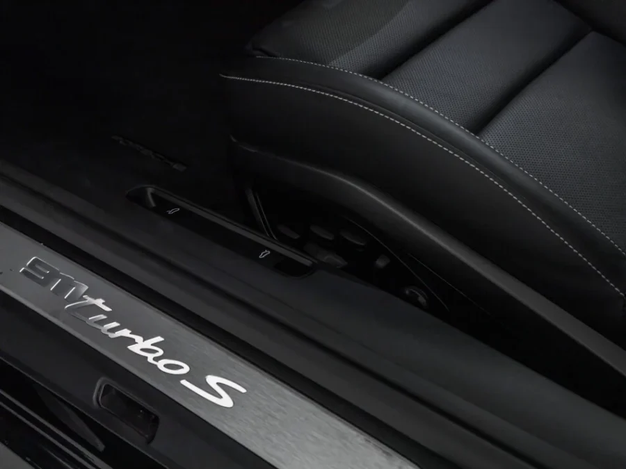 PORSCHE 911 TURBO S CABRIOLET 3.7 AUTO - immagine 4