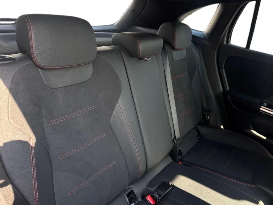 🚘 MERCEDES-BENZ GLA 200 d AMG LINE PREMIUM AUTO - immagine 12