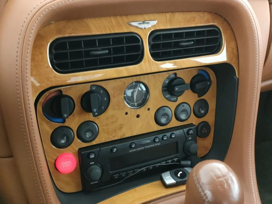 ASTON MARTIN DB7 VANTAGE COUPÉ 6.0 V12 – 420 CV - immagine 5